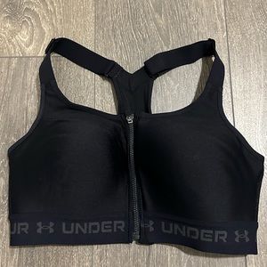 Under Armour Sports Bra (Size 34C)